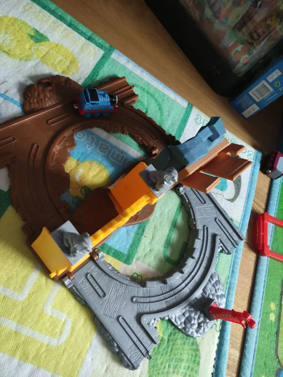 limited editionThomas and friends treasure trucks - Image 4