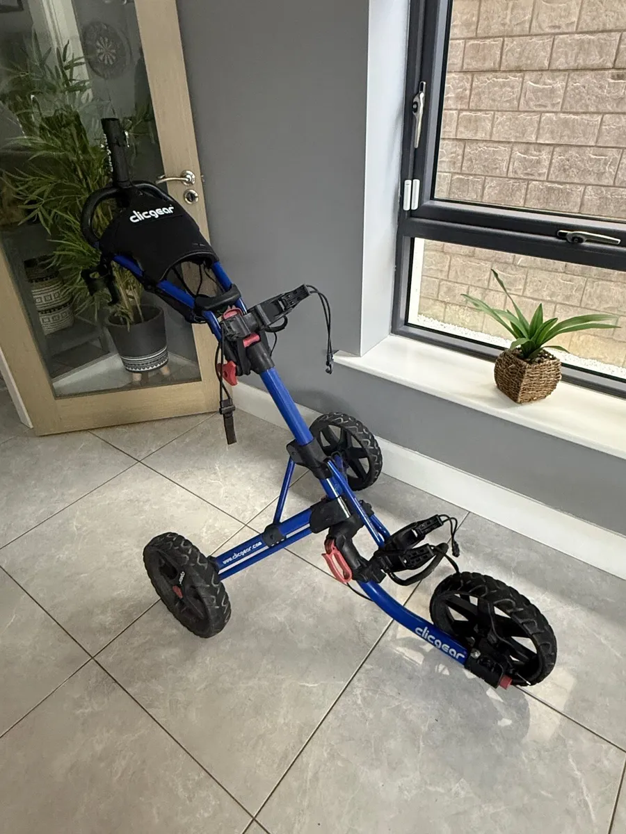 Clicgear golf trolley - Image 1