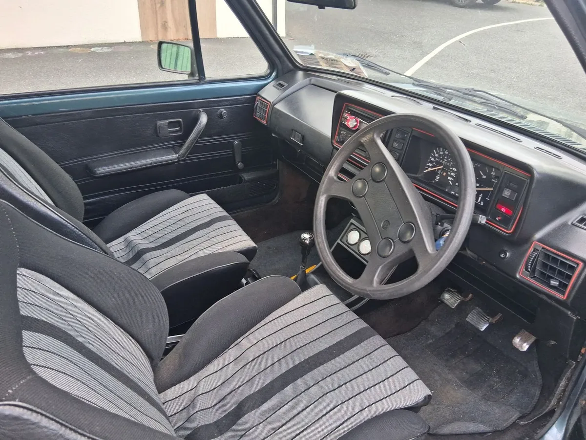 Volkswagen Golf 1983 - Image 2