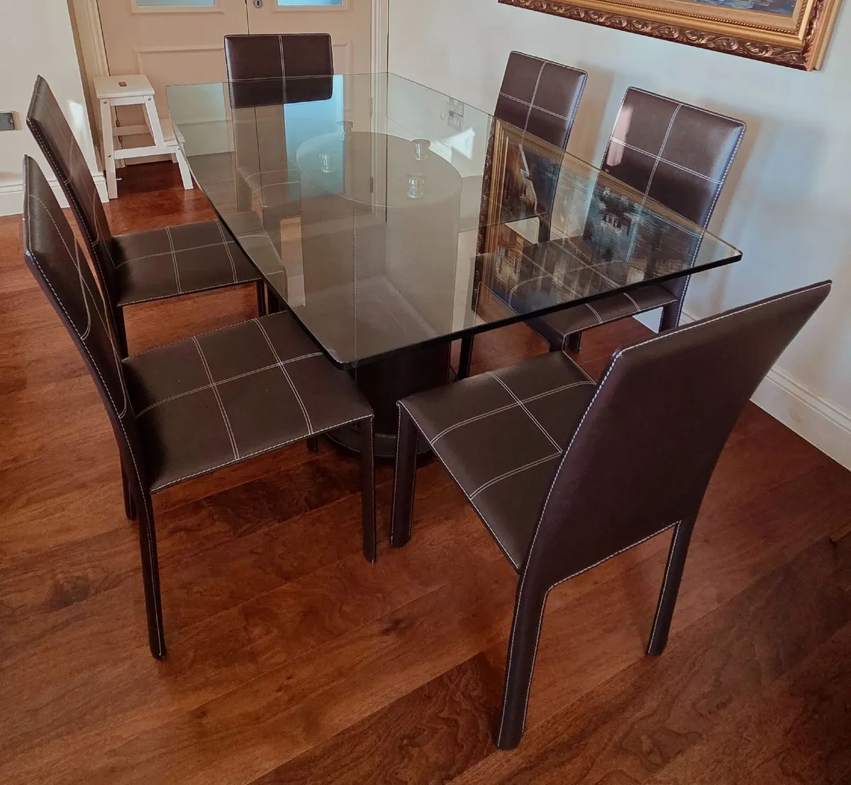 Luxurious 6-Seater Dining Table - Image 1