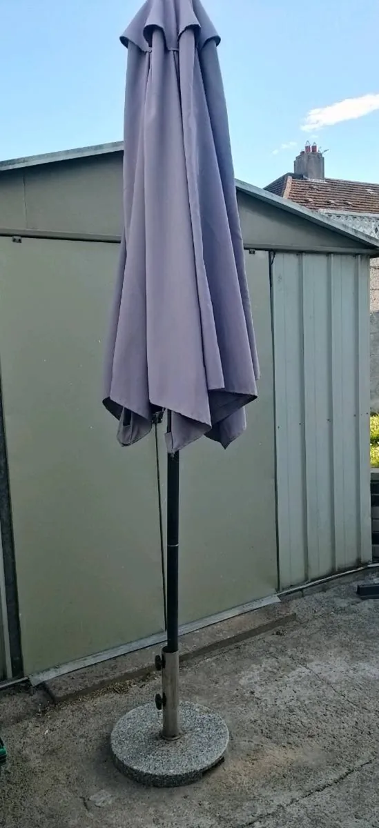 Garden furniture Umbrella and base - Image 2