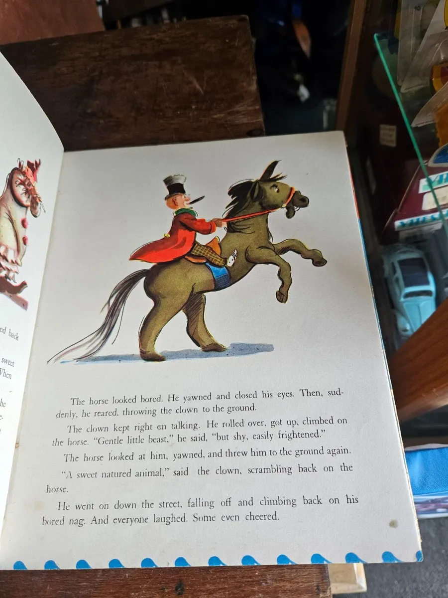 Vintage The Circus Book - Image 2