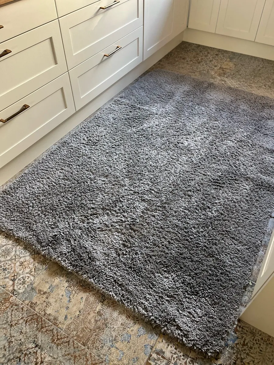 Rug - Image 1