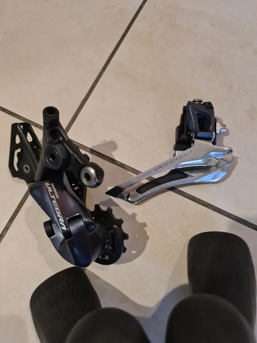 Shimano Ultegra 2x11 shifters and derailleurs - Image 2