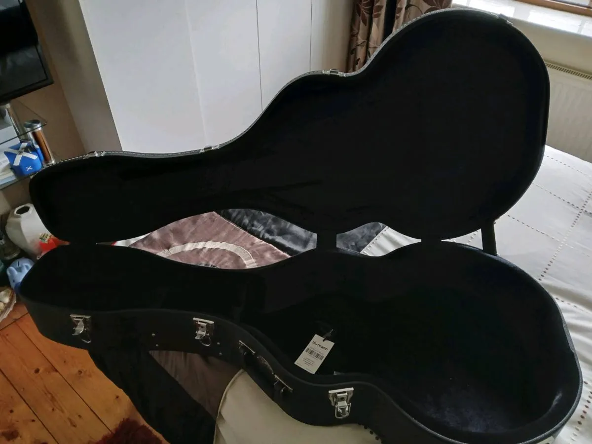 Thomann Jumbo Hardcase and Keys - Image 1