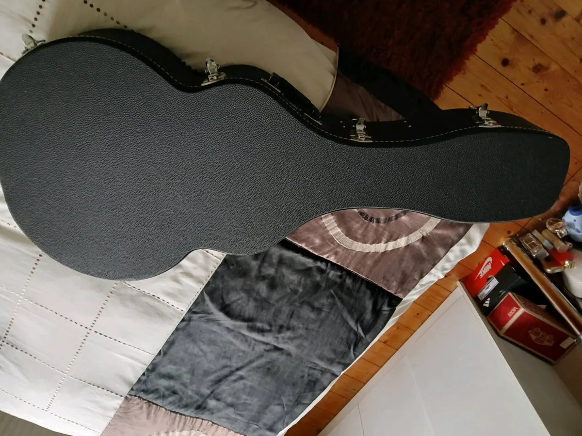 Thomann Jumbo Hardcase and Keys - Image 4