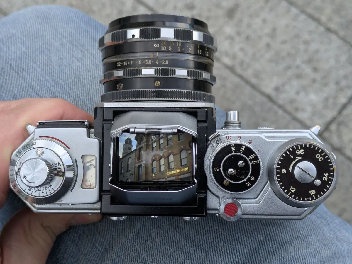 🎞️ Edixa Reflex SLR camera - Image 1