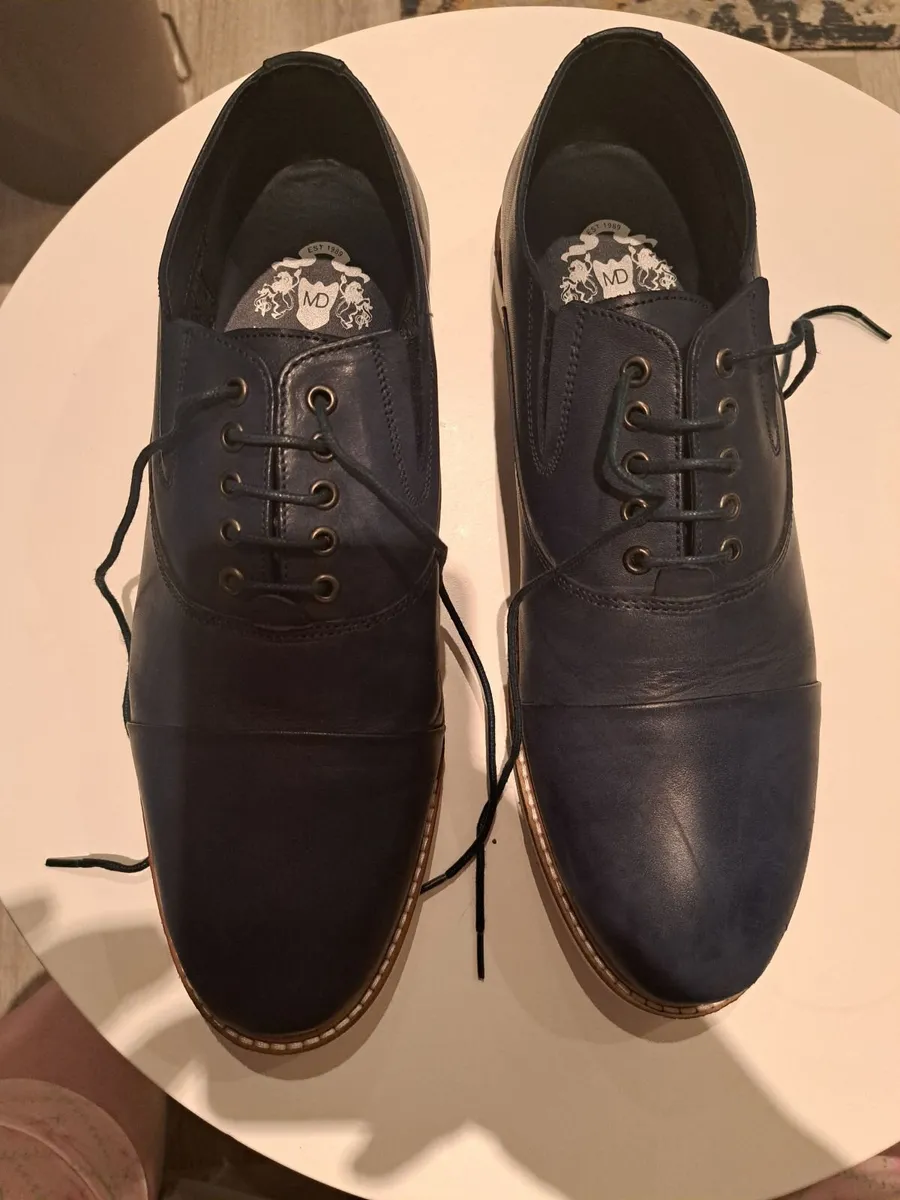 Mens Shoes - Image 1