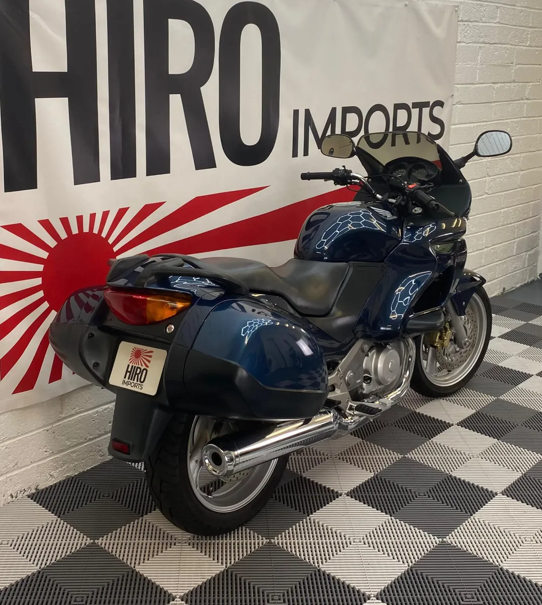 2000 Honda NT650V Deauville - Image 3