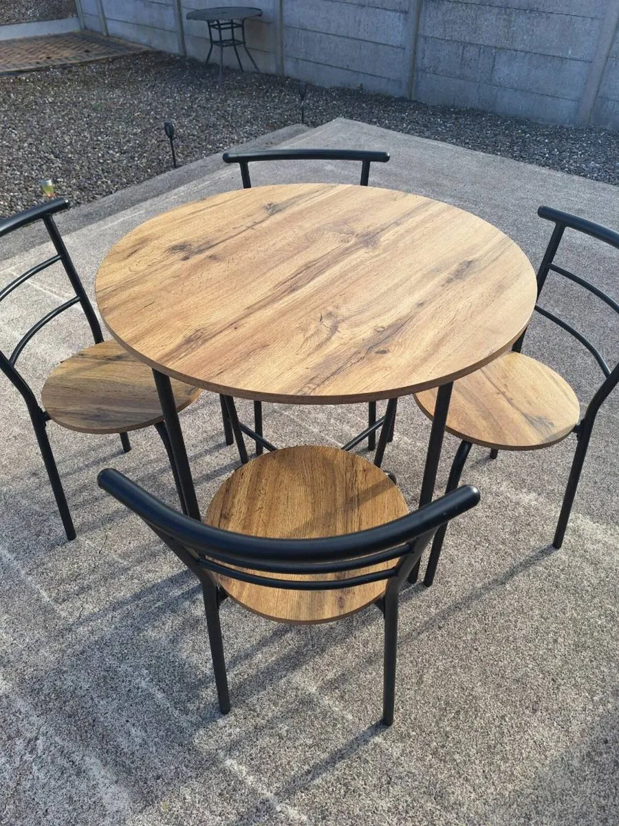 Round Dining Table & Chairs - Image 1