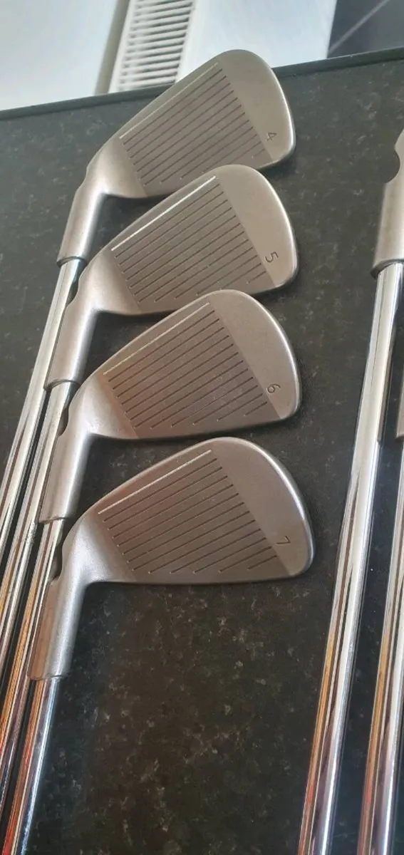PRACTICALLY NEW PING I10 IRONS 4 TO PW - Image 4