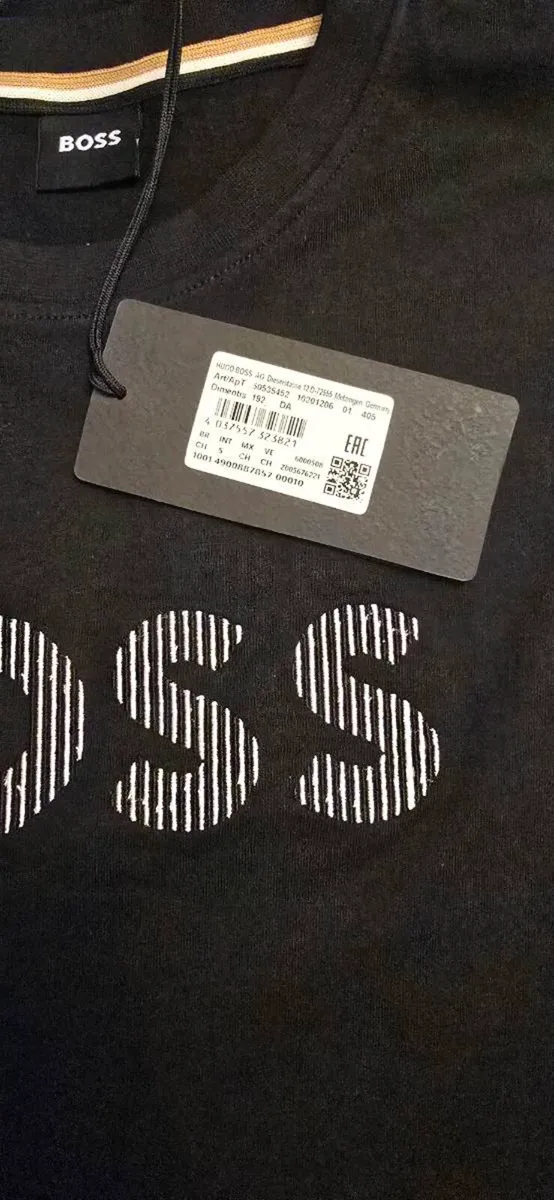 Hugo boss Mens T-shirt Size small - Image 4