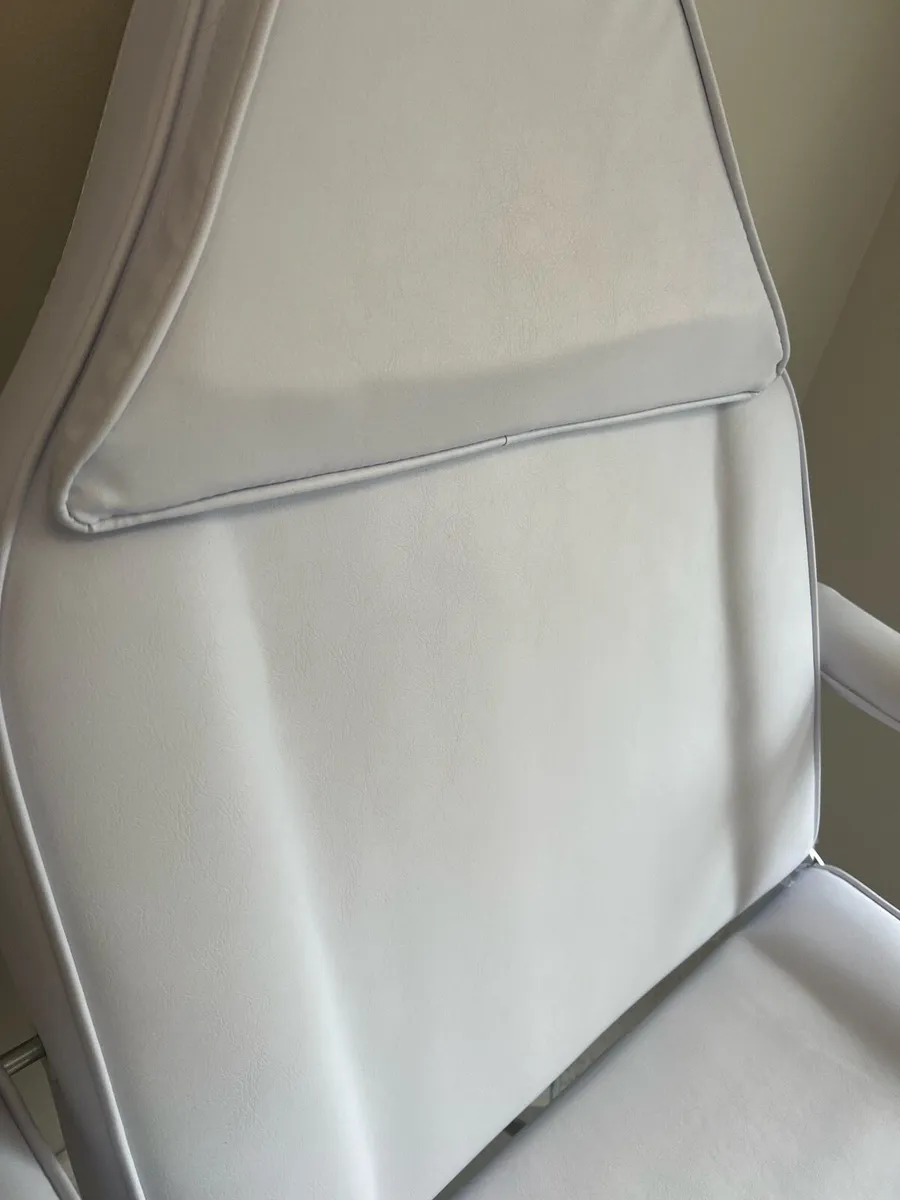 Podiatry chair/bed - Image 3