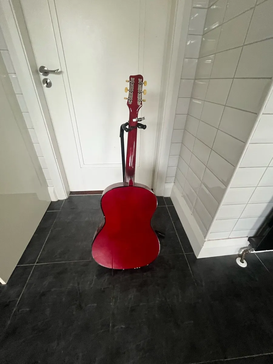 Guitar - Image 2
