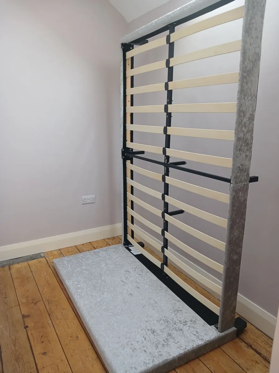 Bed - Image 1