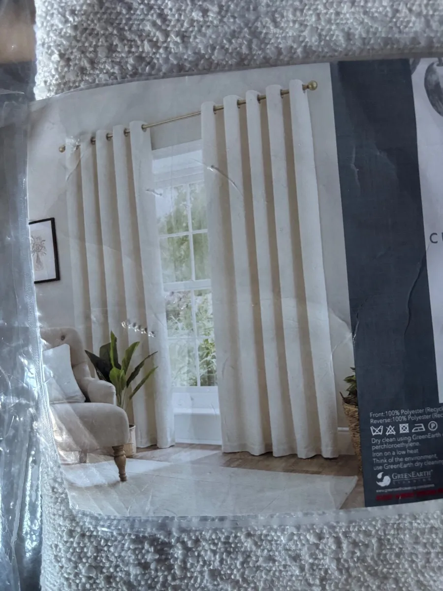 Curtains - Image 1