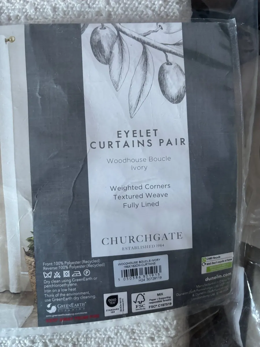 Curtains - Image 4