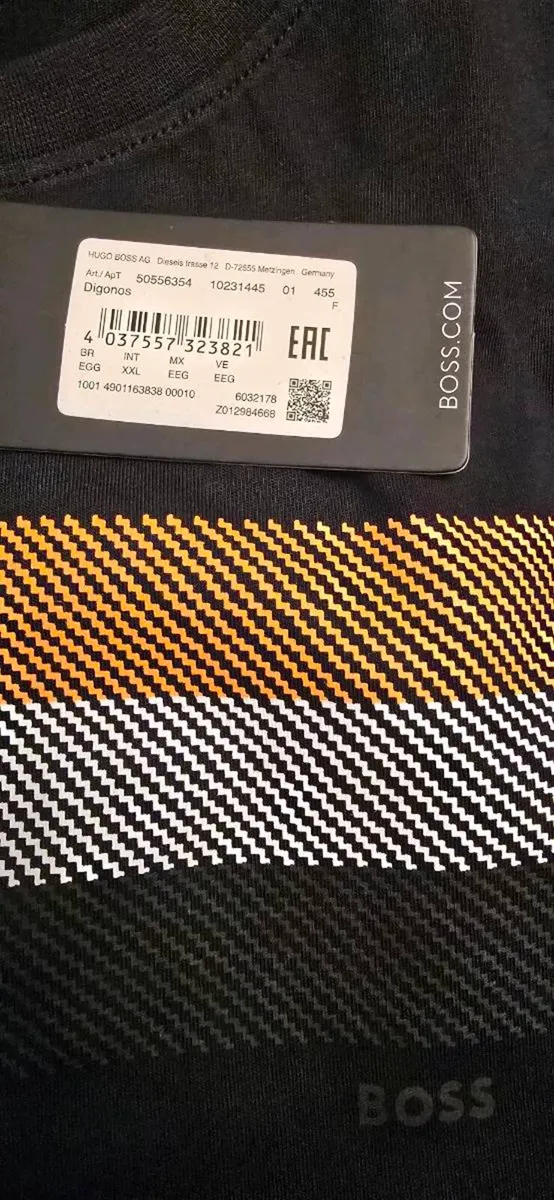 Hugo Boss Mens T-shirt Size XXL - Image 3