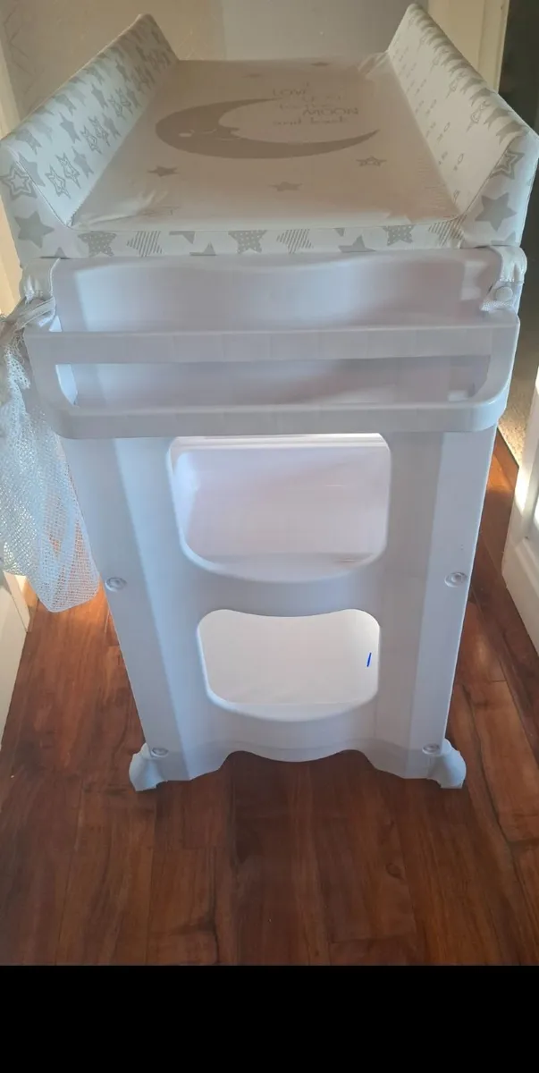 Babylo changing unit - Image 2