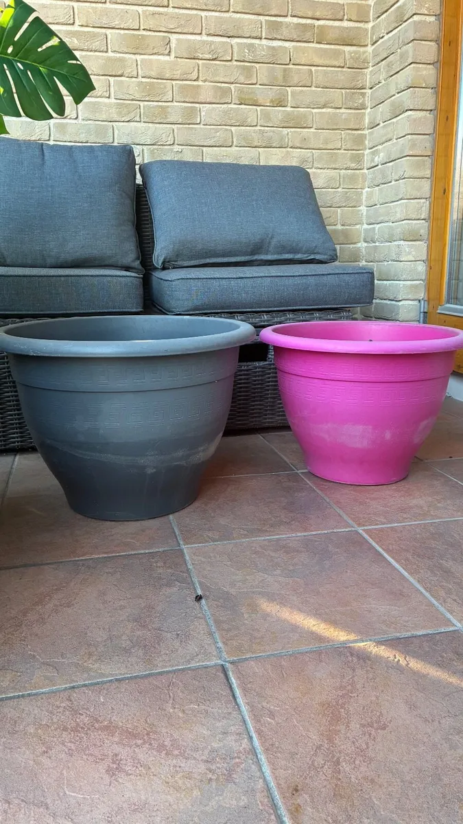 Contemporary Plantar pots - Image 3