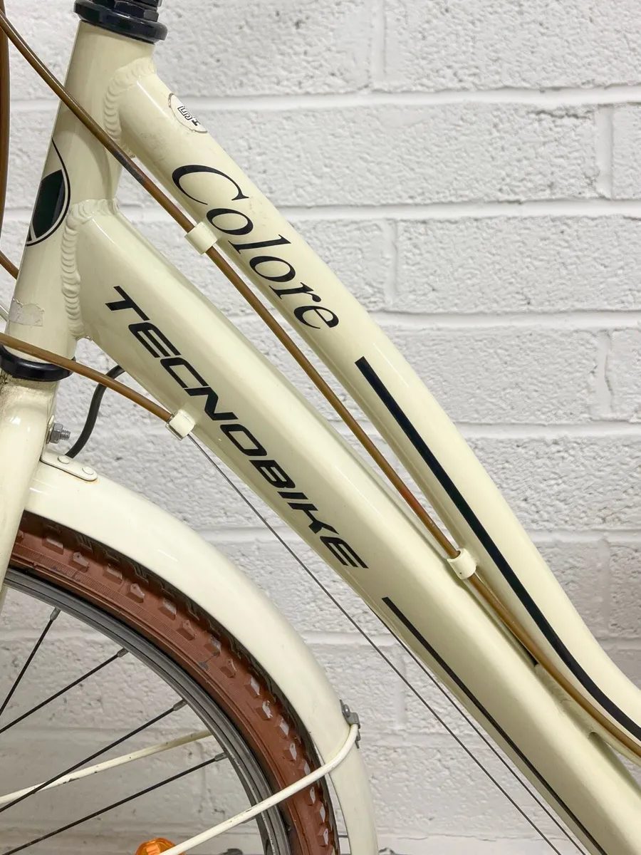 Retro City bicycle in excellent condition - Image 3