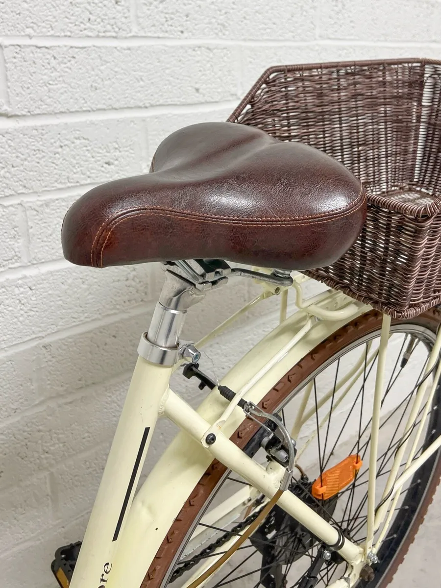 Retro City bicycle in excellent condition - Image 2
