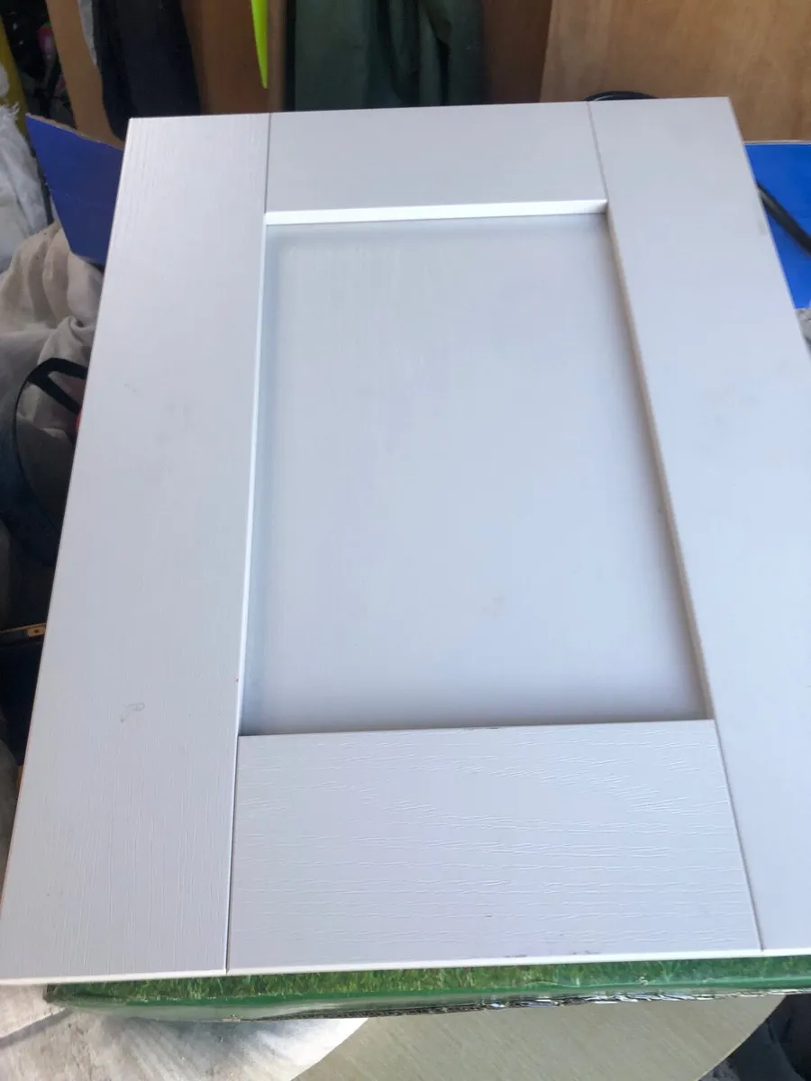Kitchen cabinet door - Image 1
