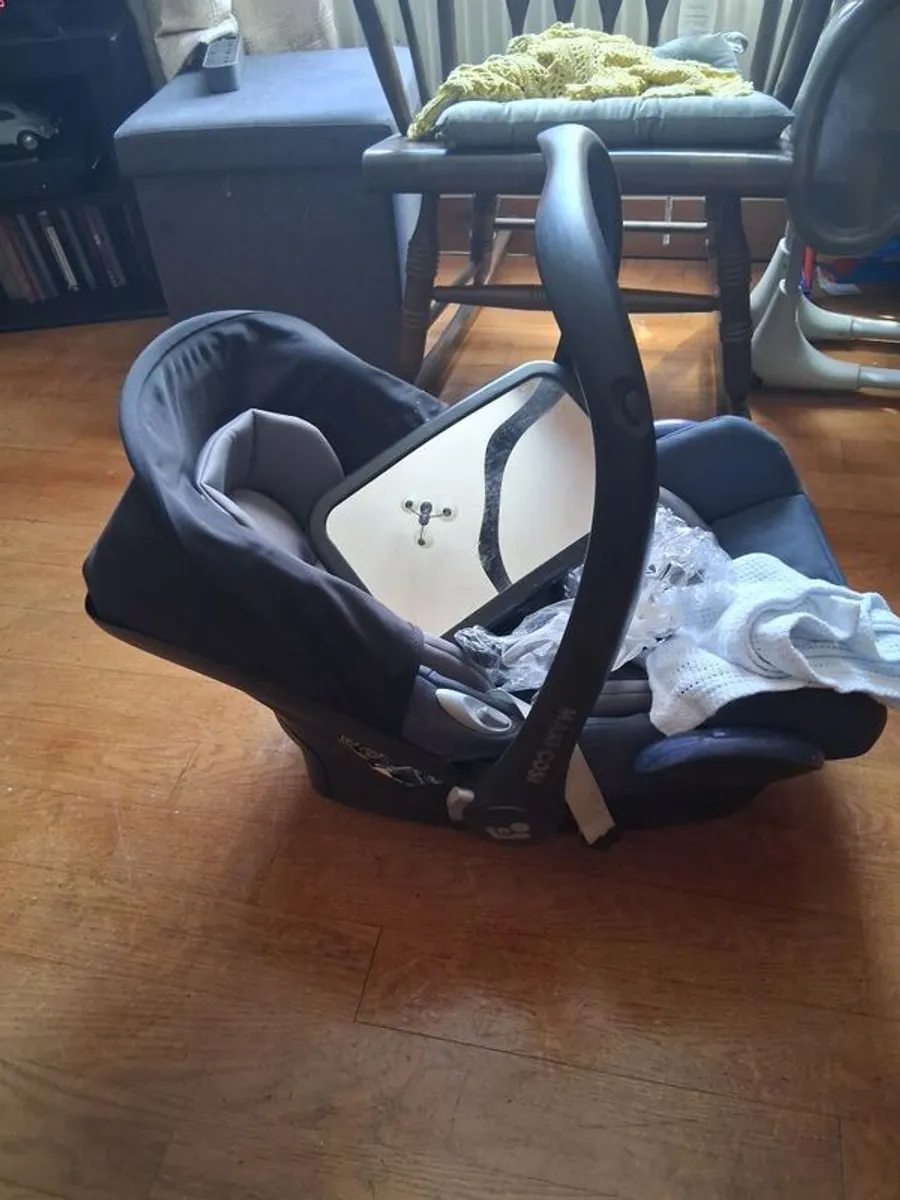 baby seat - Image 1