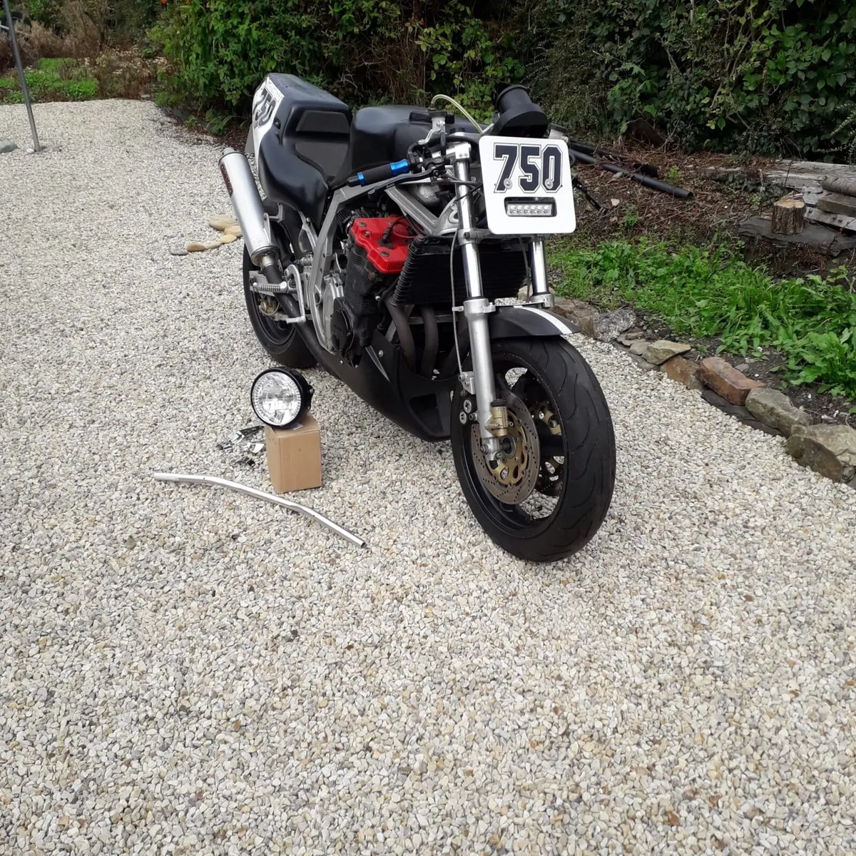 Suzuki GSXR 750 - Image 4