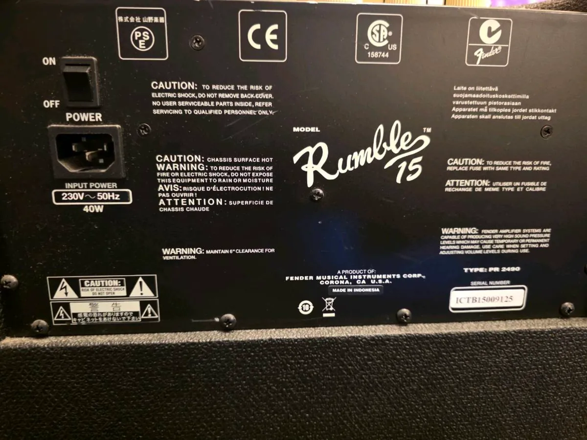 Fender Rumble 15 Bass amp - Image 3