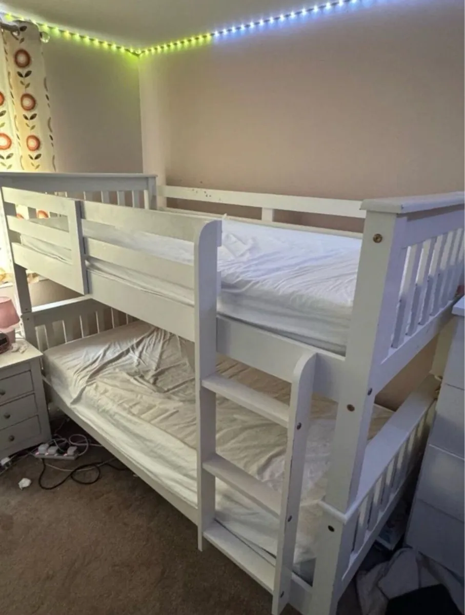 Bunk bed with  mattress - Image 1