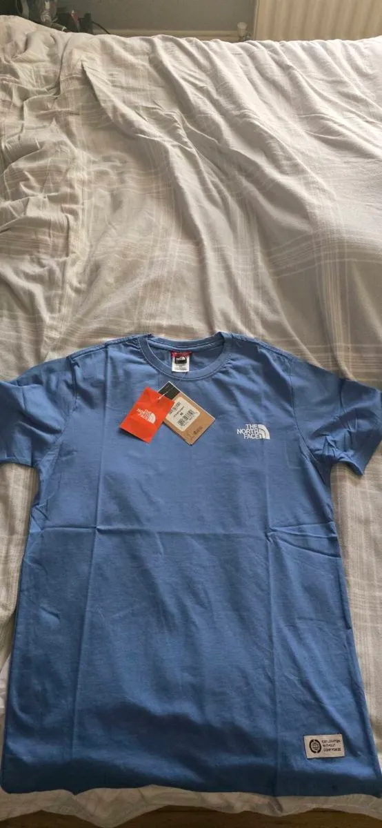 North face Mens T-shirt Size M - Image 1