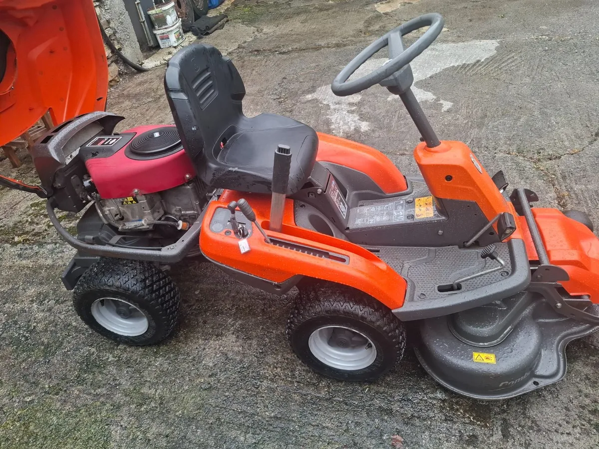 Husqvarna 214 front rider - Image 2