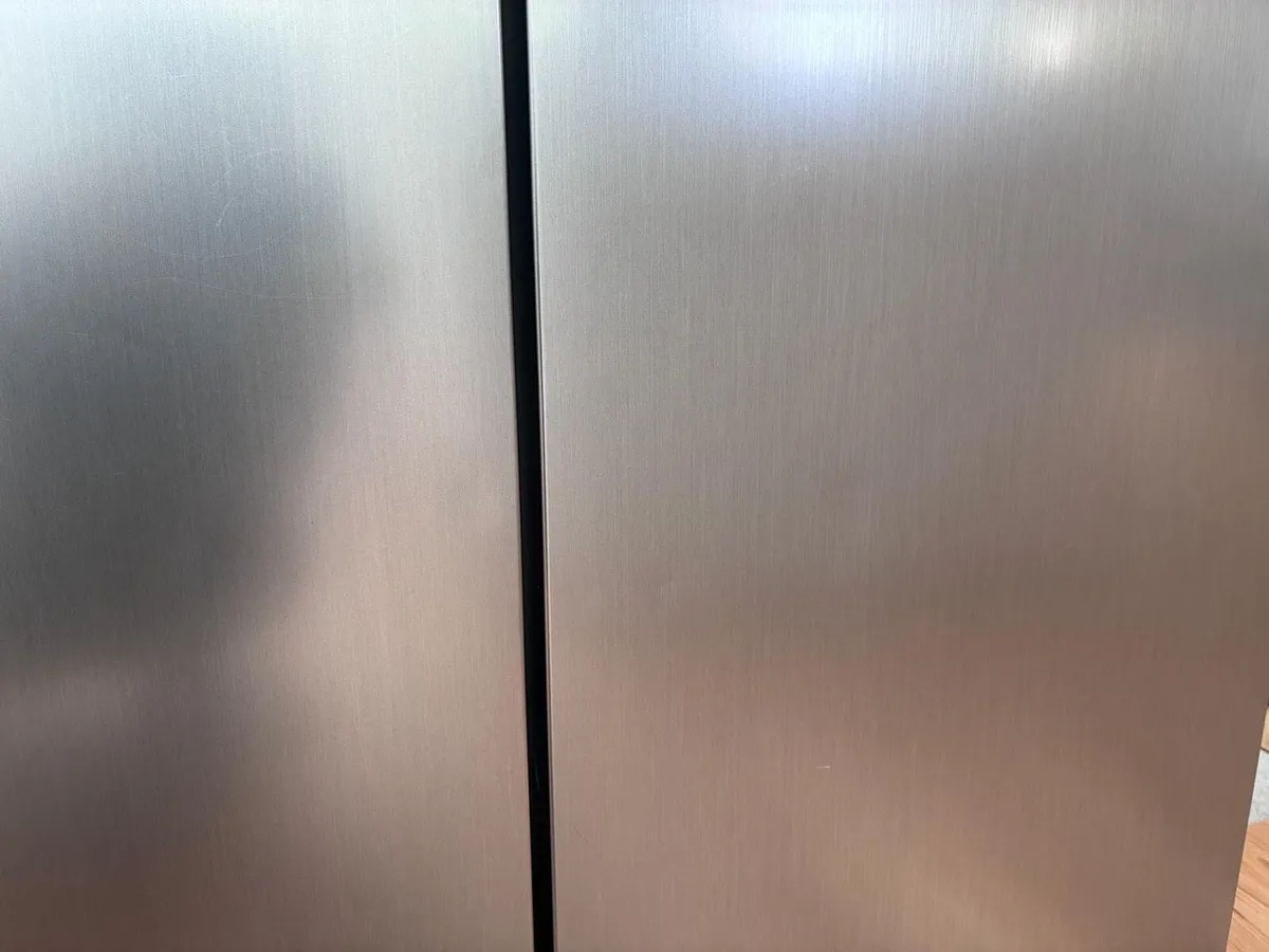 Samsung American style fridge freezer - Image 3