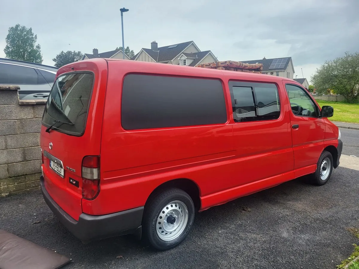Toyota hiace campervan 2011 - Image 2