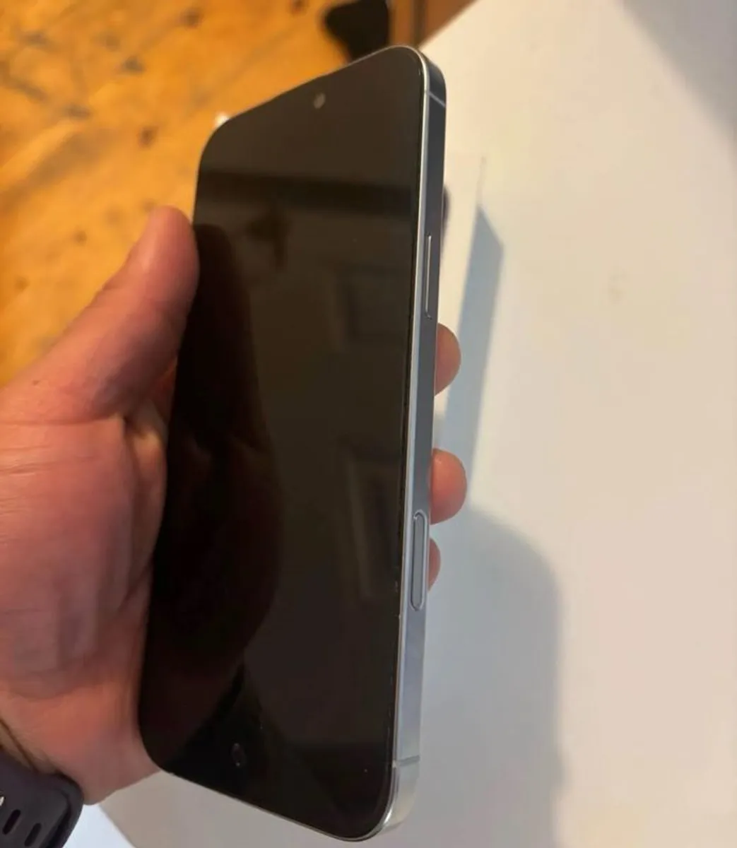 Iphone 16 Pro Max - Image 4