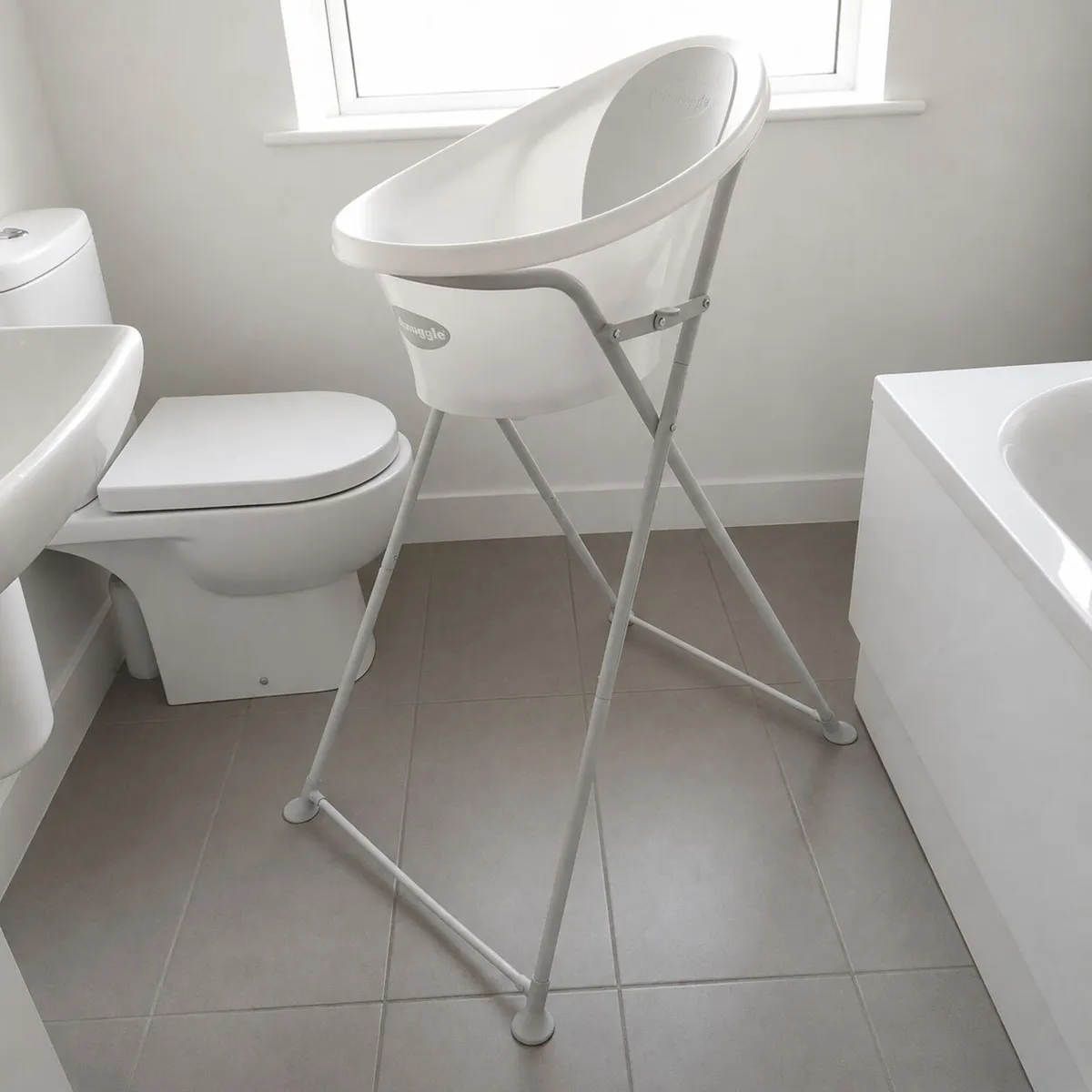 Shnuggle Baby Bath & Stand - Excellent Condition - Image 1