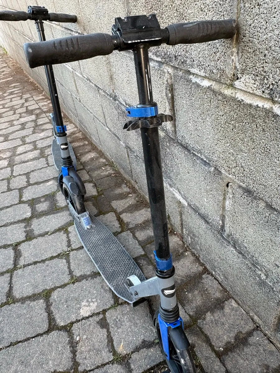 Scooter X 3 - Image 2