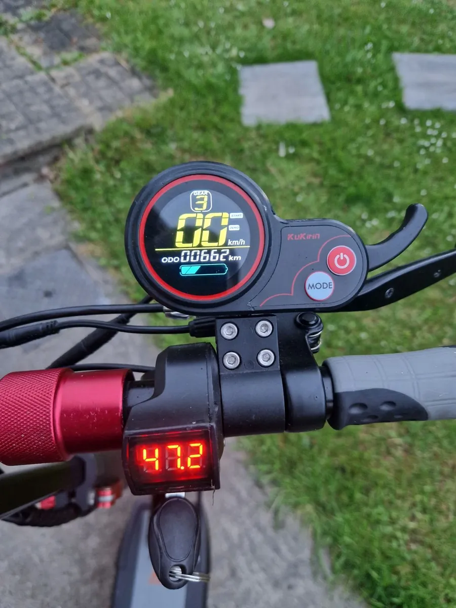 Kukirin m4 pro scooter - Image 2