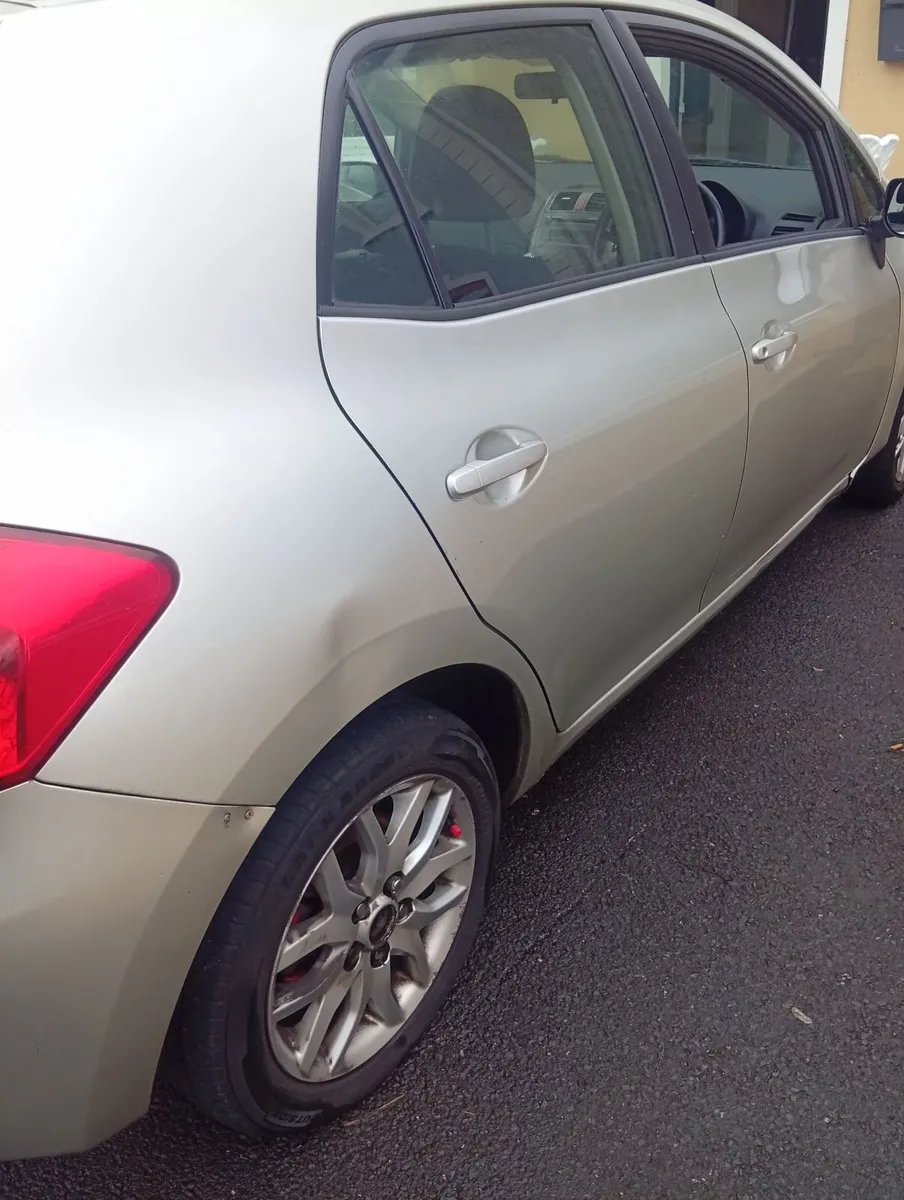09 auris - Image 1