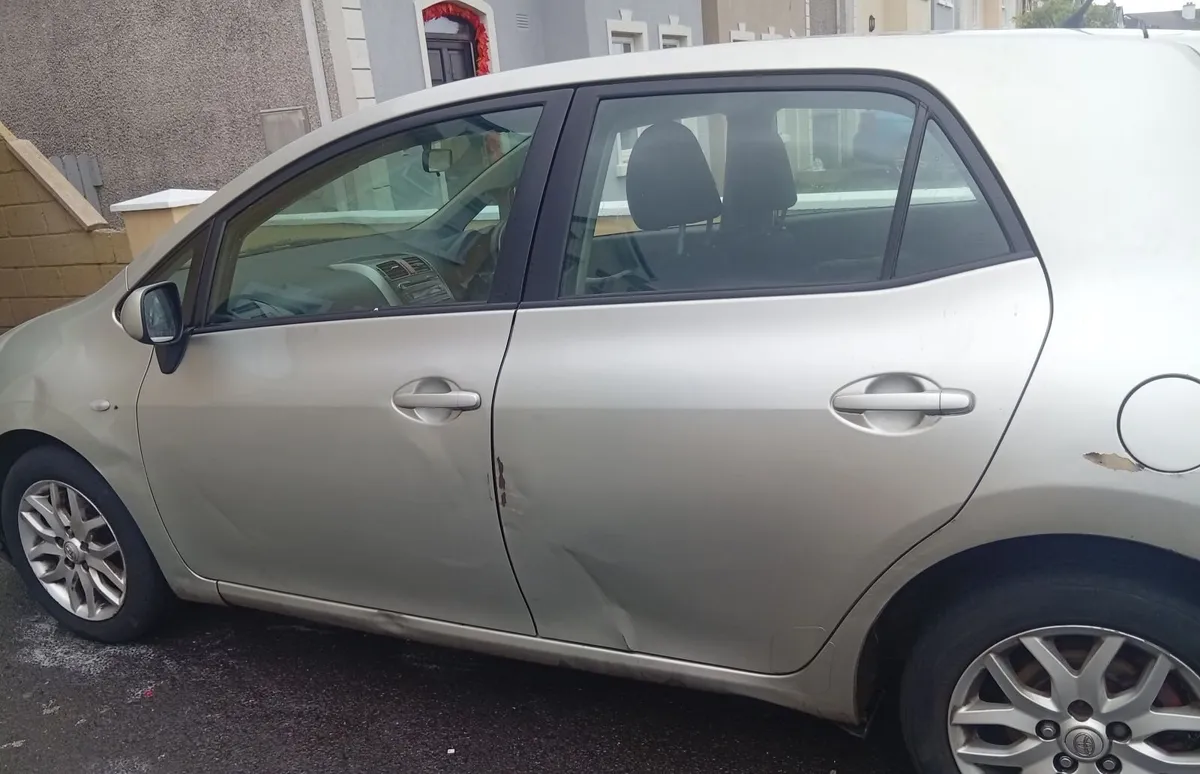 09 auris - Image 3