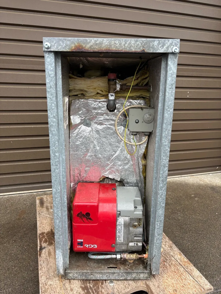 Oil boiler - Image 1