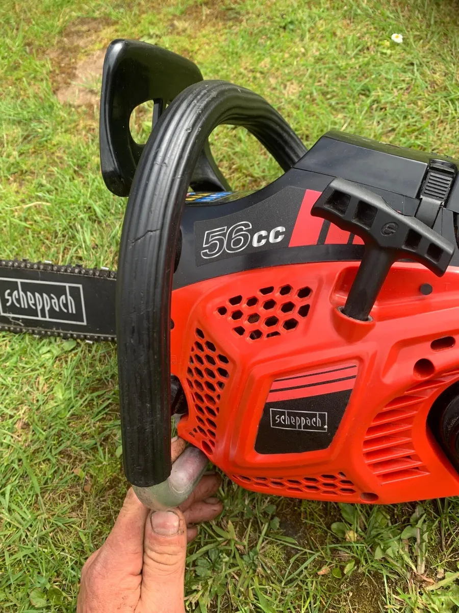 Chain saw - Image 1