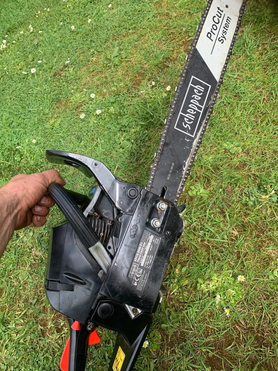 Chain saw - Image 3