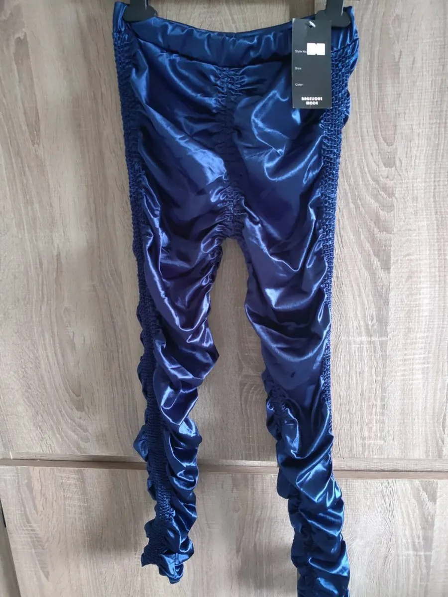 Satin look leggings size small - Image 1