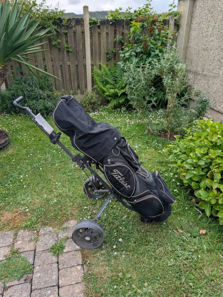 Deadly set of Golf clubs titleist cart bag - Image 2