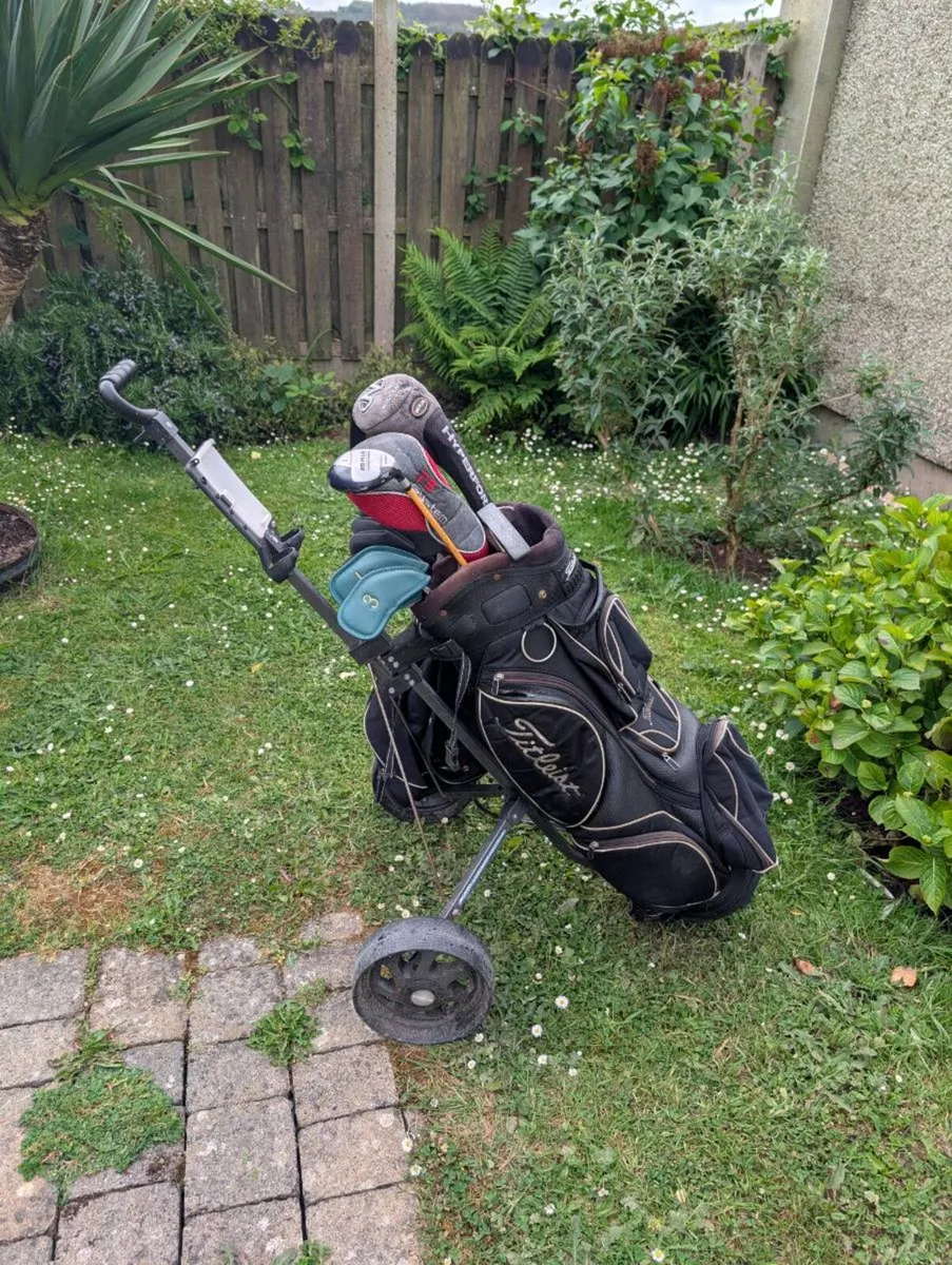 Deadly set of Golf clubs titleist cart bag - Image 3