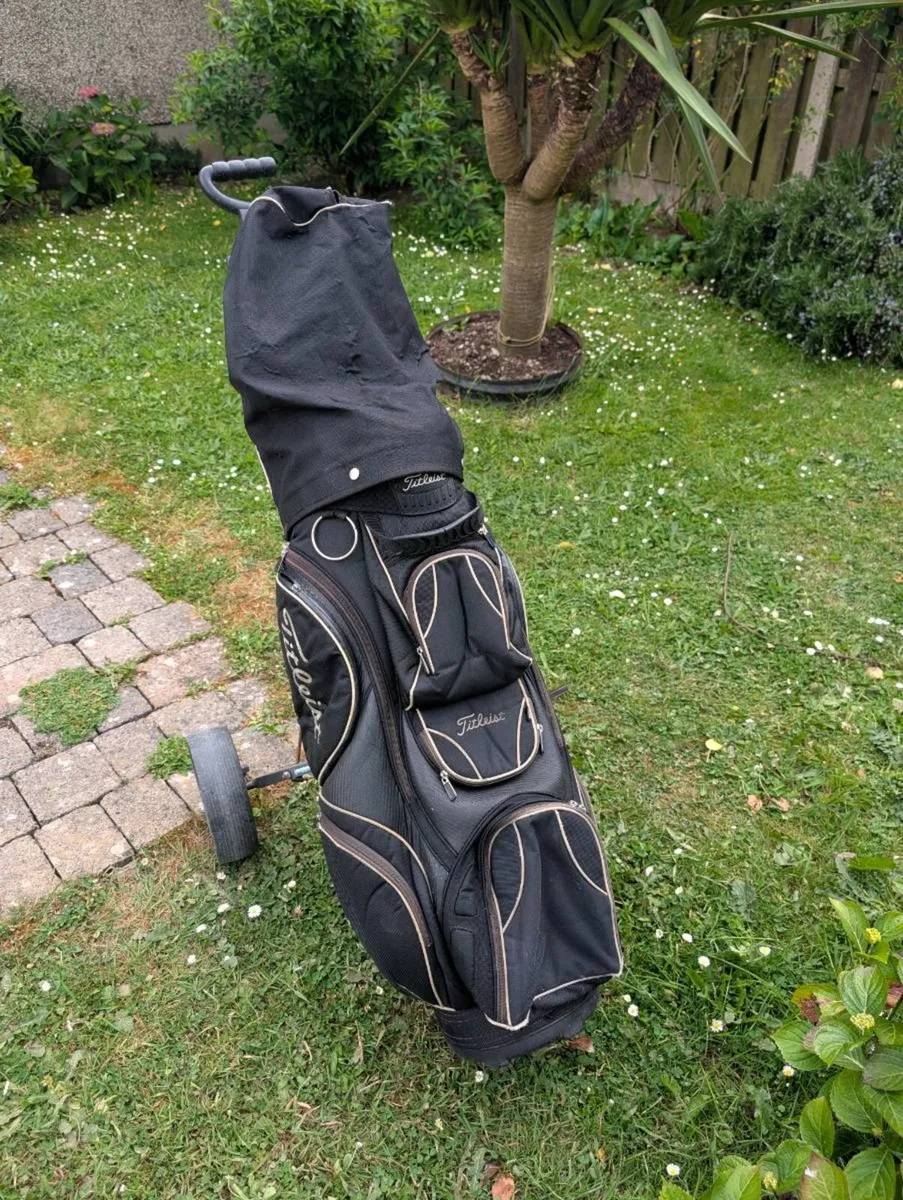 Deadly set of Golf clubs titleist cart bag - Image 4