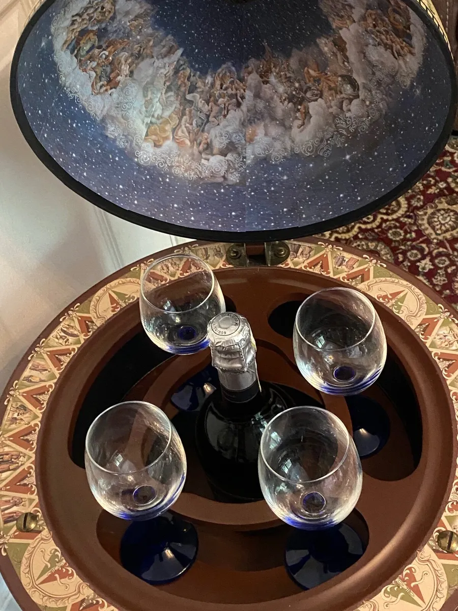 Globe drinks trolly - Image 3