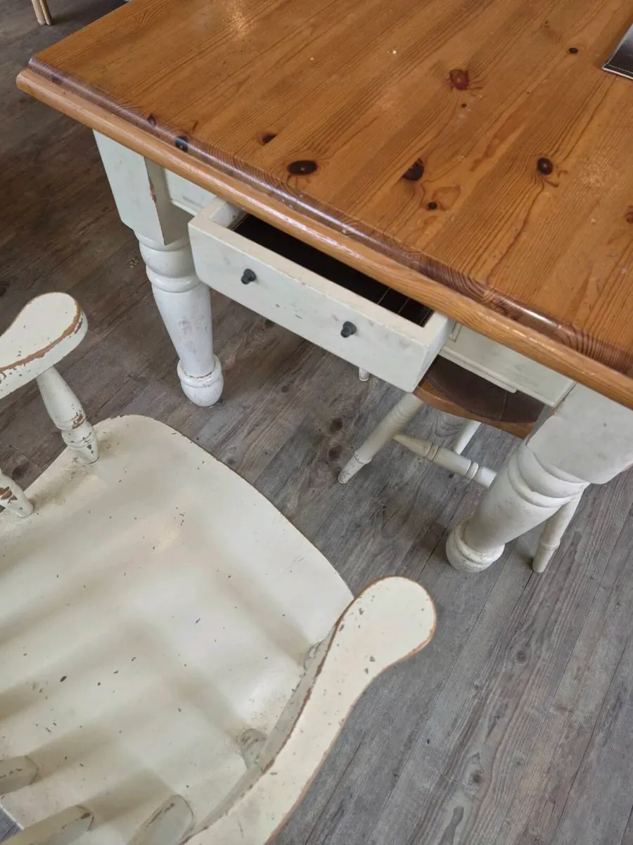 Kitched table and 6 chairs - Image 4